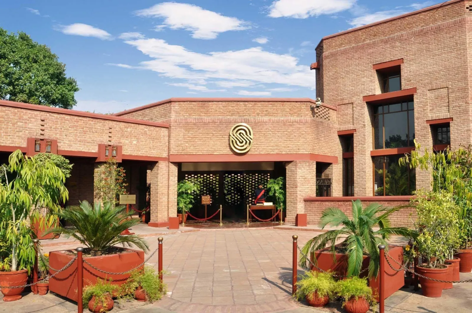 Faisalabad Serena Hotel - Faisalabad