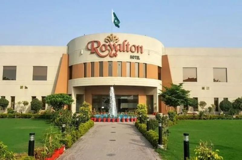 Royalton Hotel Faisalabad . - Faisalabad